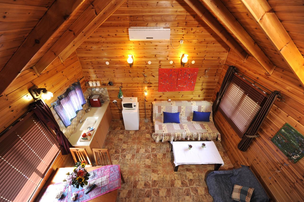 Lodge Provence In The Valley Kefar Barukh